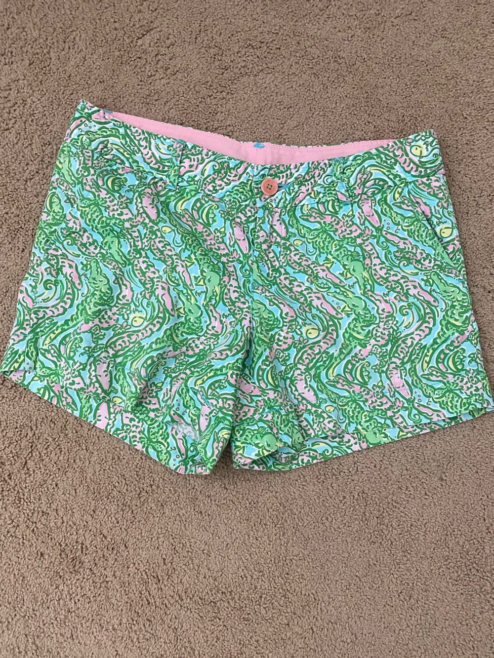 Lilly Pulitzer Callahan shorts in Chomp Chomp